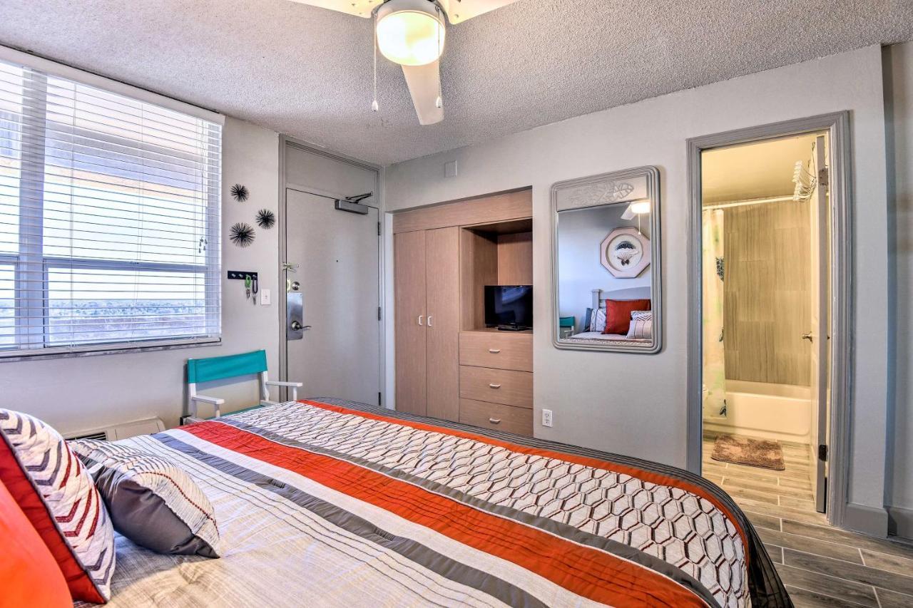 Oceanfront Resort-Style Getaway - Walk To Beach! Daytona Beach Eksteriør billede